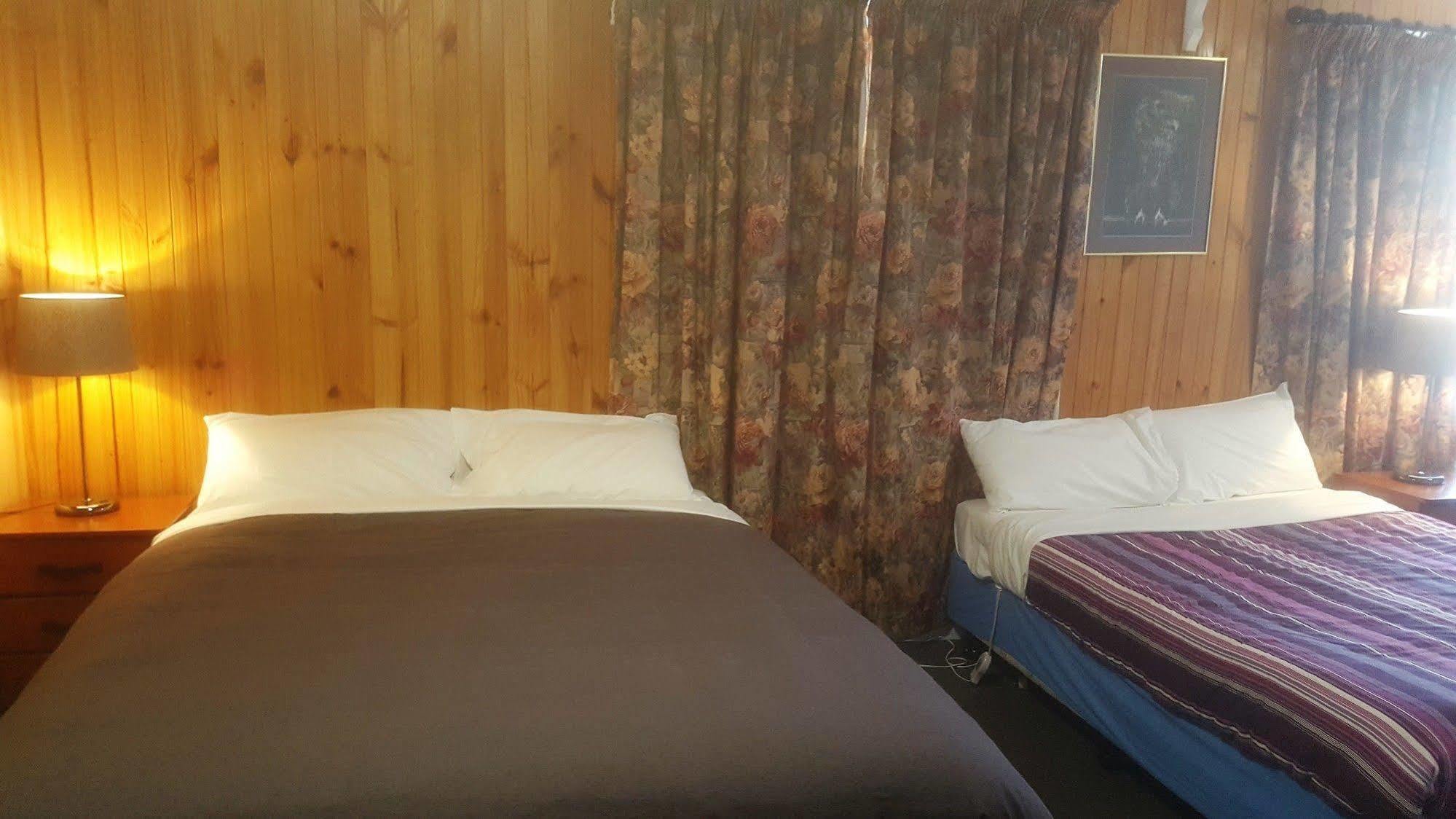 Clunes Motel Ngoại thất bức ảnh